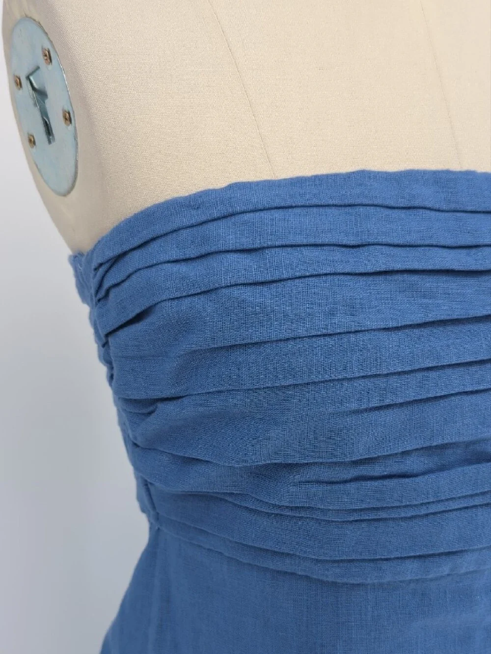 01444 Abercrombie + Fitch Pleated Strapless Maxi Dress Blue size Medium preppy